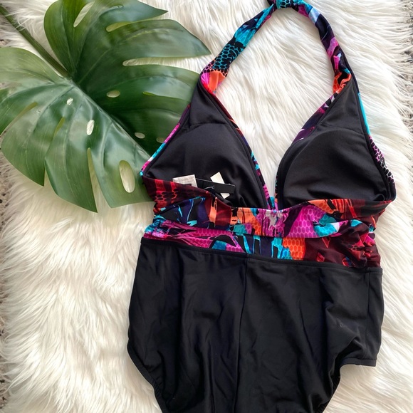 *sold.8  NWT Stunning Tropical Swimsuit - Picture 13 of 16